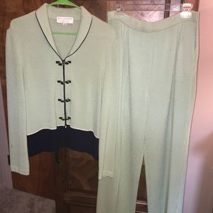 St John Collection Designer Women’s Pantsuit.